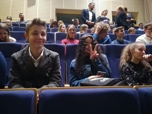  Grafika #3: VI a i b oraz VIII a i b w Teatrze Muzycznym w Gdyni grafika