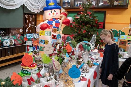  Grafika #2: WIECZORNICA BOŻONARODZENIOWA w SJSP LTO połączona z KIERMASZEM ŚWIĄTECZNYM oraz LICYTACJĄ na rzecz Zuzanny Kapczuk i Jasia Brylowskiego grafika