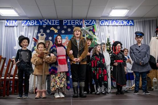  Grafika #35: WIECZORNICA BOŻONARODZENIOWA w SJSP LTO połączona z KIERMASZEM ŚWIĄTECZNYM oraz LICYTACJĄ na rzecz Zuzanny Kapczuk i Jasia Brylowskiego grafika