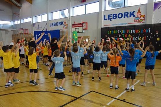  Grafika #18: LĘBORSKIE PIERWSZAKI TO FAJNE DZIECIAKI grafika