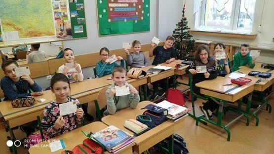  Grafika #4: Uczniowie klasy 3a wysyłają kartki świąteczne grafika