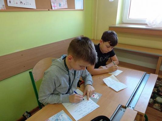  Grafika #1: MIKOŁAJKI KLASY V B grafika