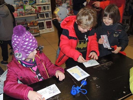  Grafika #18: WYSYŁAMY KARTKI ŚWIĄTECZNE grafika