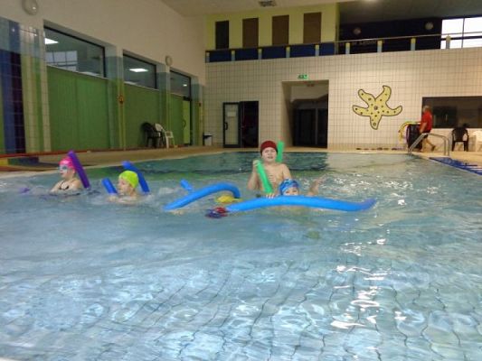  Grafika #4: Bo na basenie było super grafika