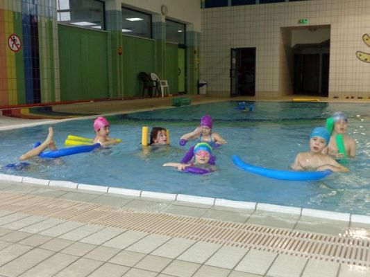  Grafika #9: Bo na basenie było super grafika