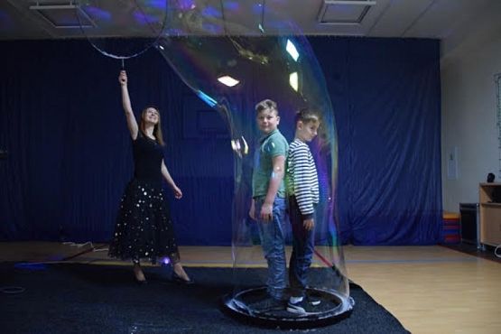  Grafika #3: Andrzejki kl.I-III (Bubble show - pokaz baniek) grafika