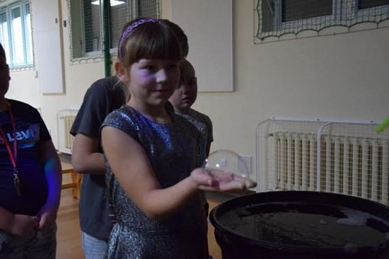  Grafika #8: Andrzejki kl.I-III (Bubble show - pokaz baniek) grafika