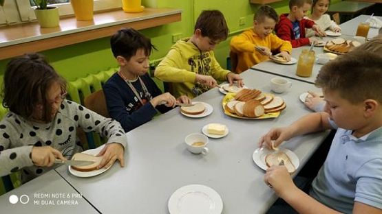  Grafika #2: Klasa IIIa świętuje Dzień Pluszowego Misia grafika