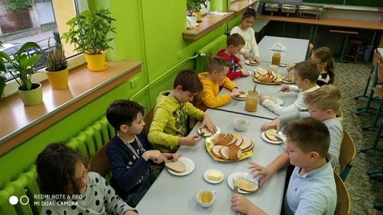  Grafika #4: Klasa IIIa świętuje Dzień Pluszowego Misia grafika