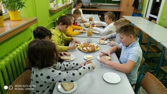  Grafika #5: Klasa IIIa świętuje Dzień Pluszowego Misia grafika