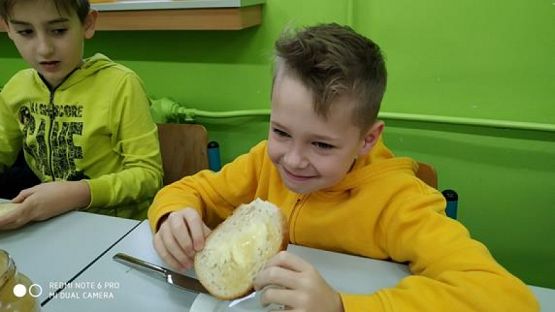  Grafika #9: Klasa IIIa świętuje Dzień Pluszowego Misia grafika