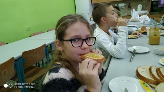  Grafika #11: Klasa IIIa świętuje Dzień Pluszowego Misia grafika