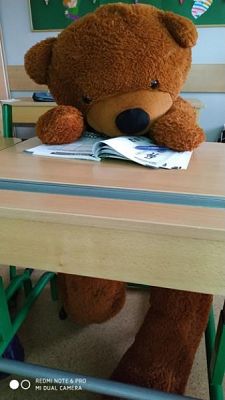  Grafika #17: Klasa IIIa świętuje Dzień Pluszowego Misia grafika