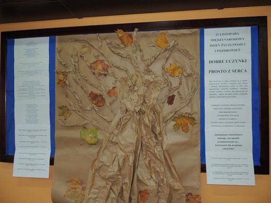  Grafika #3: SZKOLNA AKCJA DRZEWO ŻYCZLIWOŚCI grafika