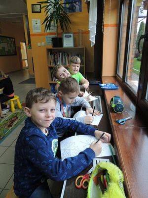  Grafika #7: SZKOLNA AKCJA DRZEWO ŻYCZLIWOŚCI grafika