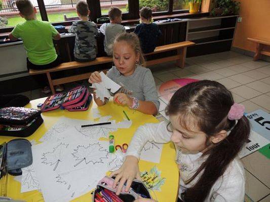  Grafika #12: SZKOLNA AKCJA DRZEWO ŻYCZLIWOŚCI grafika