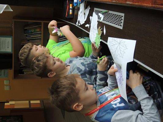  Grafika #13: SZKOLNA AKCJA DRZEWO ŻYCZLIWOŚCI grafika