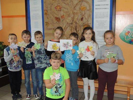  Grafika #19: SZKOLNA AKCJA DRZEWO ŻYCZLIWOŚCI grafika