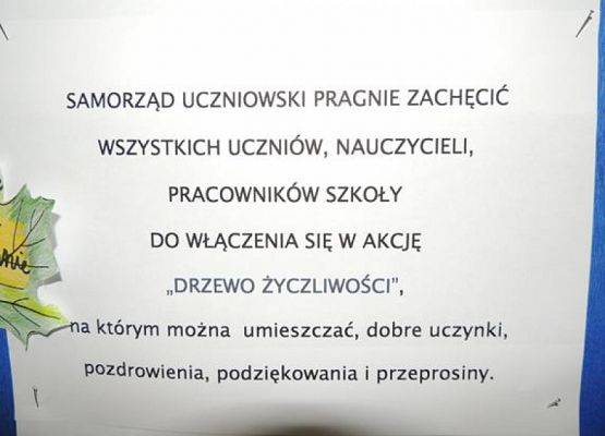 Grafika #0: SZKOLNA AKCJA DRZEWO ŻYCZLIWOŚCI grafika