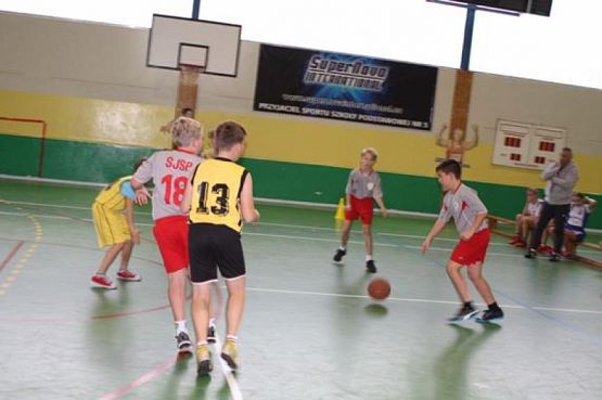  Grafika #8: IGRZYSKA DZIECI I IGRZYSKA MŁODZIEŻY SZKOLNEJ W KOSZYKÓWCE 3x3 CHŁOPCÓW grafika
