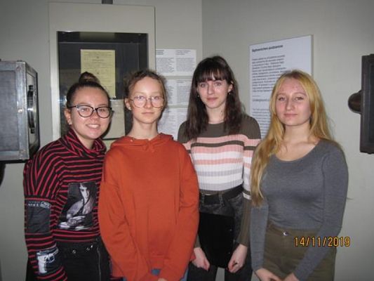  Grafika #1: Klasa VIIIA i VIIIB w Muzeum II Wojny Światowej w Gdańsku grafika