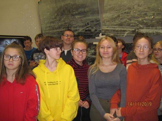  Grafika #0: Klasa VIIIA i VIIIB w Muzeum II Wojny Światowej w Gdańsku grafika