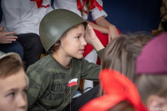  Grafika #4: 11 LISTOPADA 1918 - Zapamiętamy już na zawsze ! grafika