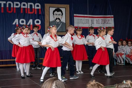  Grafika #54: 11 LISTOPADA 1918 - Zapamiętamy już na zawsze ! grafika