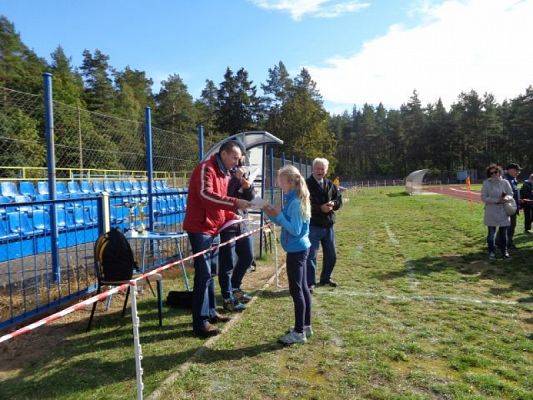  Grafika #1: Sztafetowe Biegi Przełajowe dziewcząt i chłopców grafika