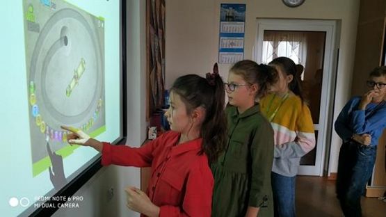  Grafika #5: KÓŁKO "MATEMATYCZNE ŁAMIGŁÓWKI" grafika