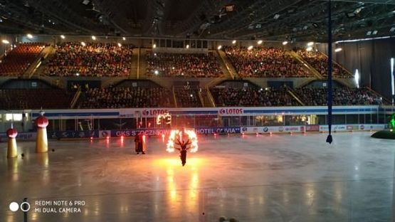  Grafika #10: Niezwykłe przygody Sindbada żeglarza - rewia na lodzie grafika