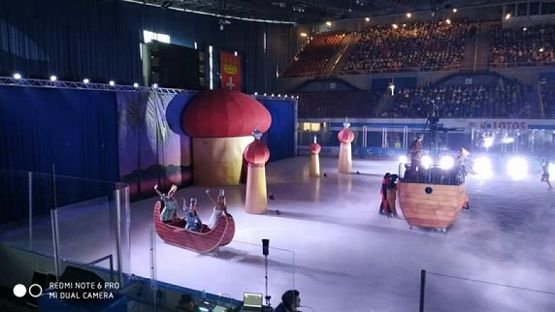  Grafika #18: Niezwykłe przygody Sindbada żeglarza - rewia na lodzie grafika