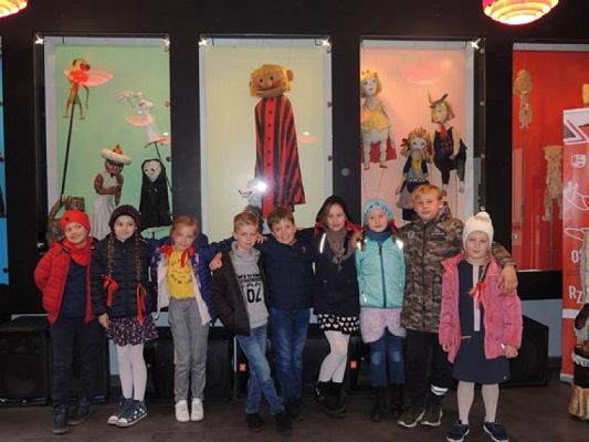  Grafika #4: ,,Lęborskie Słoneczka w Słupsku grafika