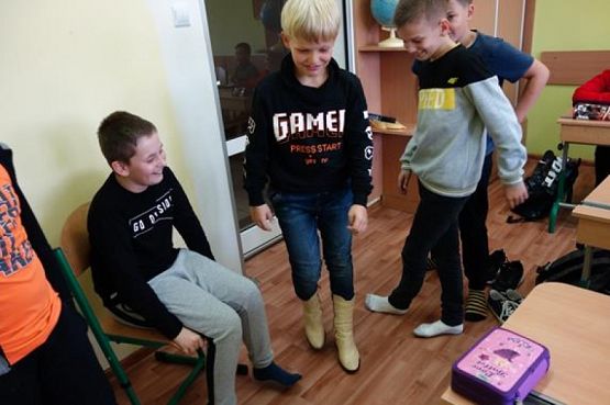  Grafika #2: DZIEŃ CHŁOPAKA W KLASIE 5 B grafika