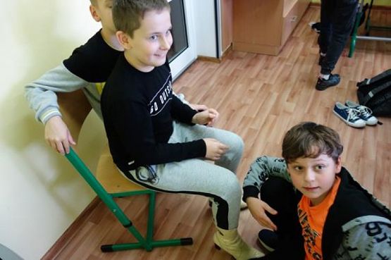  Grafika #4: DZIEŃ CHŁOPAKA W KLASIE 5 B grafika