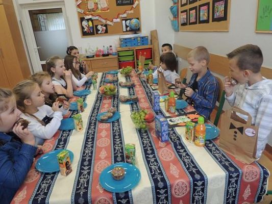  Grafika #11: DZIEŃ CHŁOPAKA W KLASIE PIERWSZEJ grafika