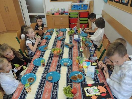  Grafika #15: DZIEŃ CHŁOPAKA W KLASIE PIERWSZEJ grafika