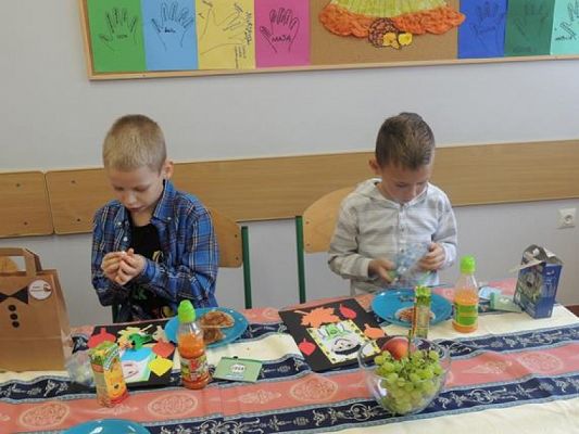  Grafika #17: DZIEŃ CHŁOPAKA W KLASIE PIERWSZEJ grafika