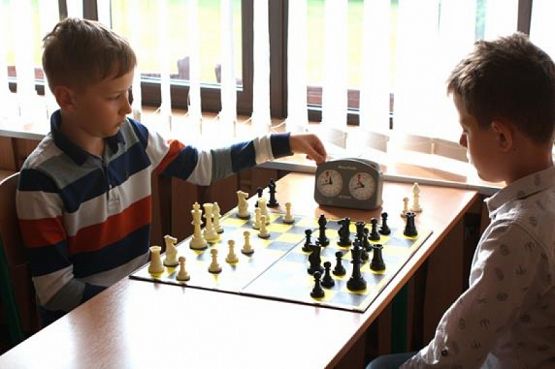  Grafika #2: Zawody szachowe grafika