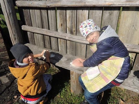  Grafika #9: KLASY I – III W MUZEUM WSI SŁOWIŃSKIEJ W KLUKACH grafika