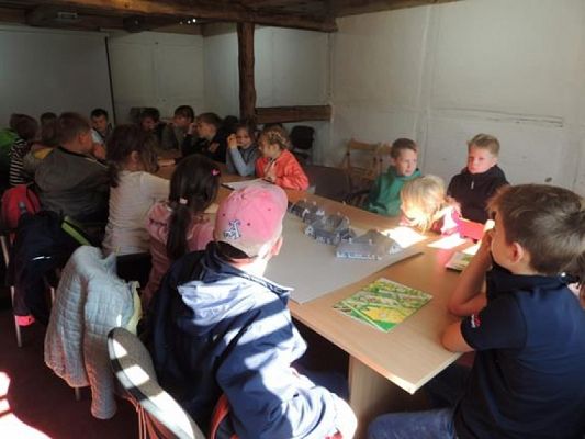  Grafika #17: KLASY I – III W MUZEUM WSI SŁOWIŃSKIEJ W KLUKACH grafika