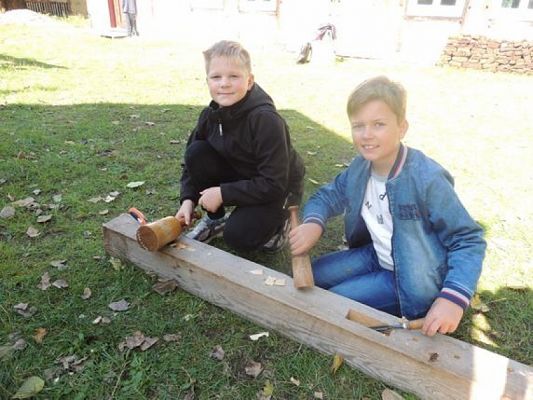  Grafika #40: KLASY I – III W MUZEUM WSI SŁOWIŃSKIEJ W KLUKACH grafika