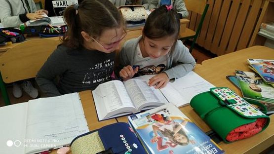  Grafika #1: Dzień Buziek w klasie IIIa - ortografia grafika