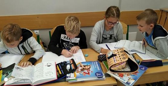  Grafika #20: Dzień Buziek w klasie IIIa - ortografia grafika