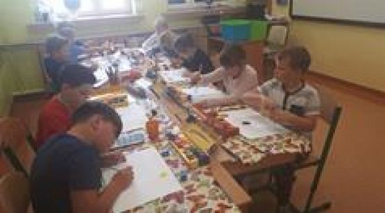  Grafika #11: Klasa IIIb obchodzi Międzynarodowy Dzień Kropki grafika