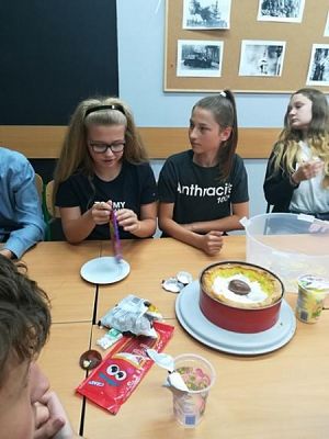  Grafika #5: Lekcja biologii w klasie VIIa grafika