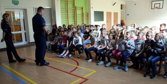  Grafika #3: SPOTKANIE Z POLICJANTEM grafika