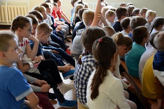  Grafika #6: SPOTKANIE Z POLICJANTEM grafika