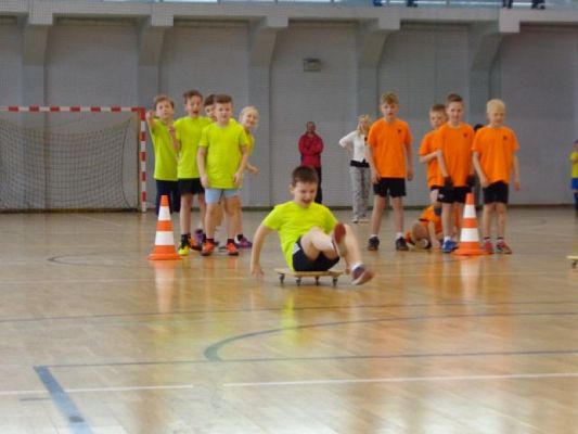  Grafika #8: Konkurs Sportowy dla klas I-III Kto z nas lepiej i prędzej grafika