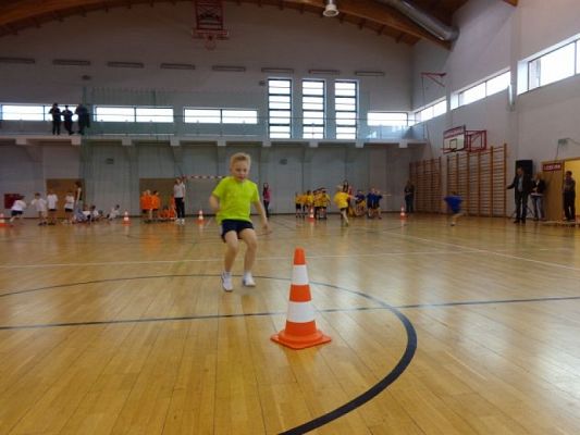  Grafika #12: Konkurs Sportowy dla klas I-III Kto z nas lepiej i prędzej grafika